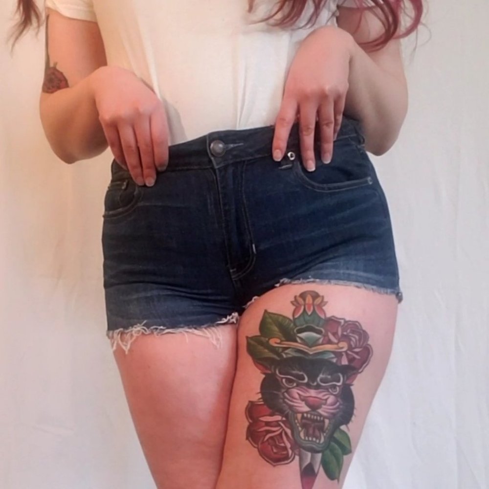 Tomgirl Shortie Dark Wash AEO Size 10